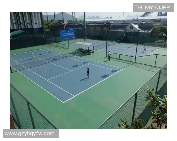 重庆网球队成长之路:从青涩少年到网球精英的奋斗历程